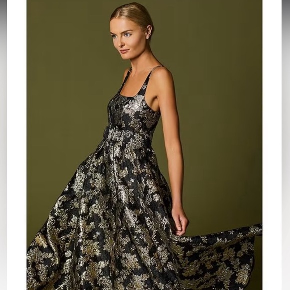 Antonio Melani Black and Gold Metallic A-line Midi Dress - Picture 3 of 8